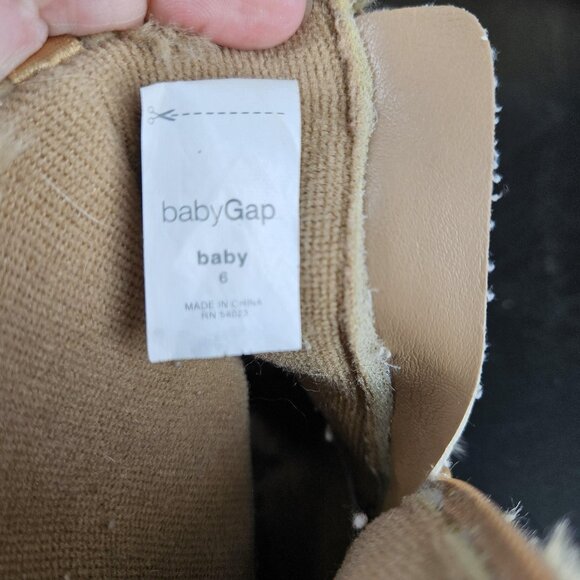 babyGap Faux Fur Boots Baby Size 6 Tan Plush Winter Shoes Zip Up Cozy Warm Shoes - Picture 8 of 10